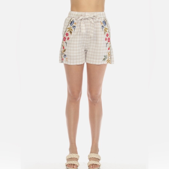 Johnny Was Pants - Johnny Was Adele Trapunto Belted Linen shorts plaid gingham print XS